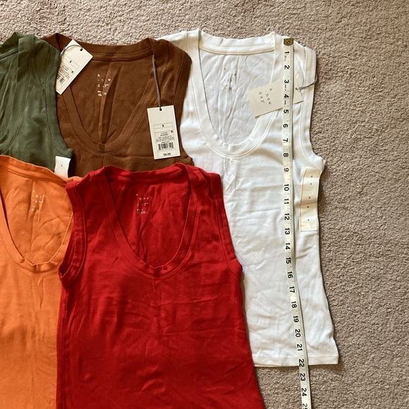 🚨 LAST CHANCE | A New Day x7 Tank Bundle - Picture 3 of 7